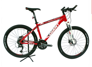 Xe đạp thể thao cá tính cùng bạn gái thể hiện phong cách